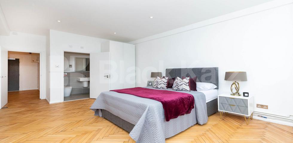 			SPACIOUS TWO BEDROOM WAREHOUSE CONVERSION, 2 Bedroom, 2 bath, 1 reception Flat			 GROVE HOUSE-TUDOR ROAD, HACKNEY-BETHNAL GREEN-LONDON FIELDS